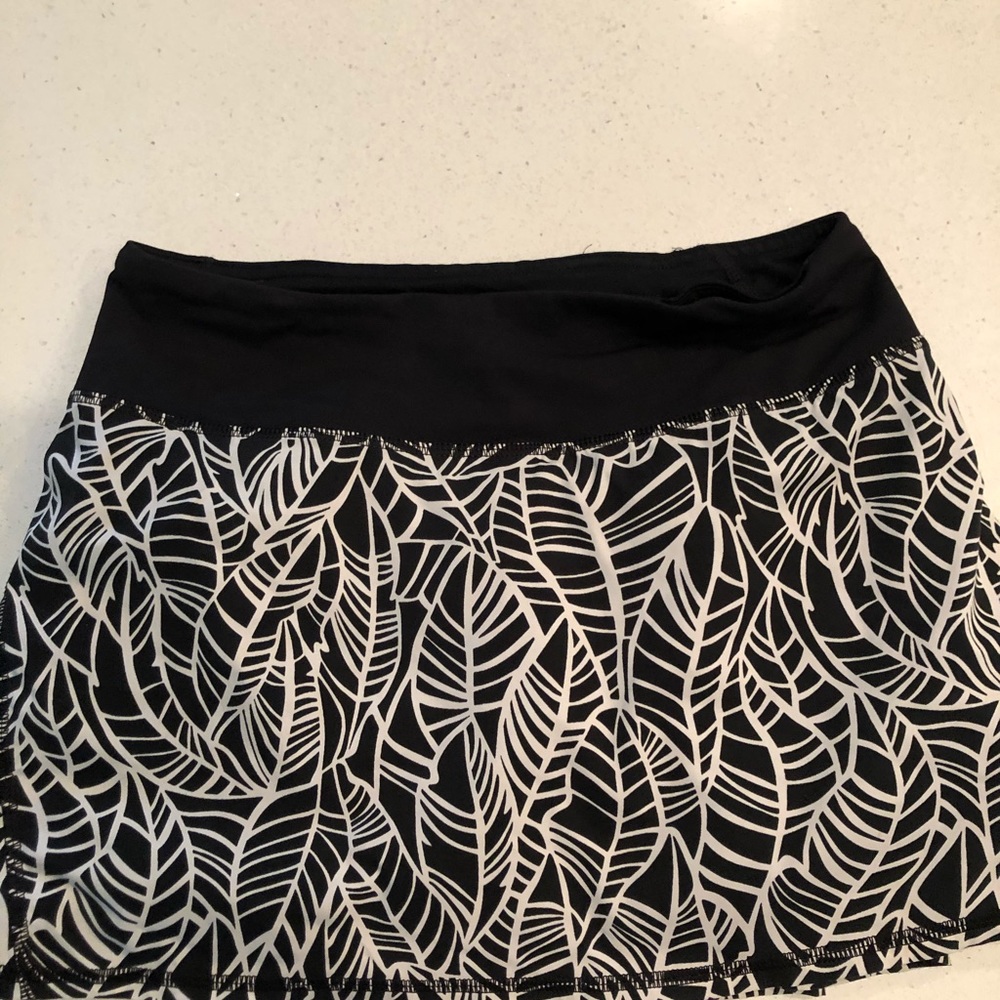 Lulu Lemon tennis skirt